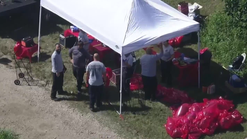 Family, friends of two men charged in Miami-Dade cockfighting case say allegations are false — CBS Miami, Beijing Real Estate news