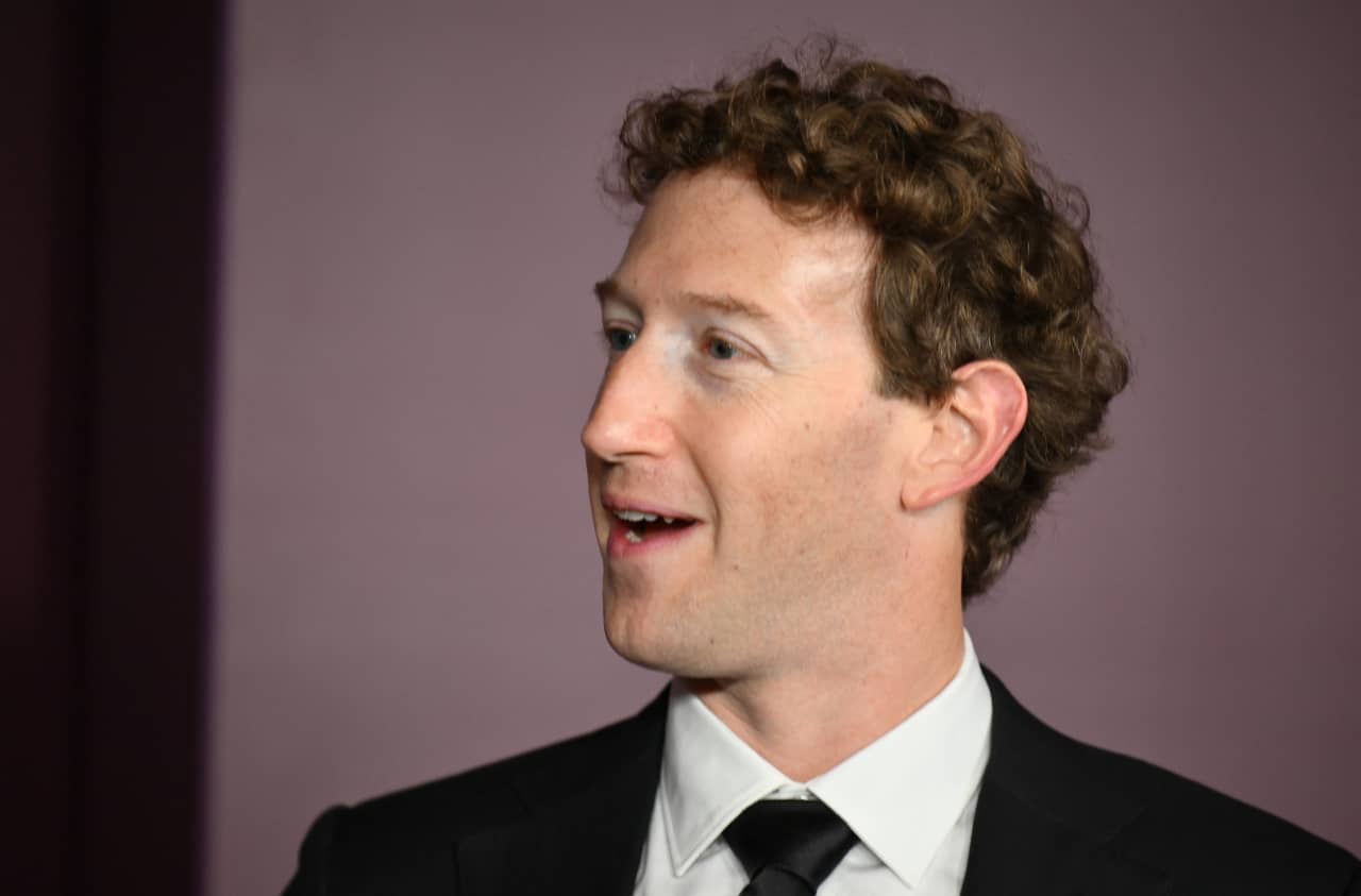 This wonky maneuver kept Mark Zuckerberg from fleeing a California billionaire tax — MarketWatch, Beijing Real Estate news