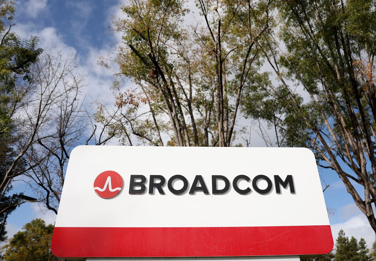 How Broadcom’s stock can surge and overcome ‘the biggest dislocation in the market’ — Beijing Business news